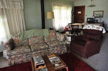 Lazy T Ranch Guest House Manhattan Extérieur photo