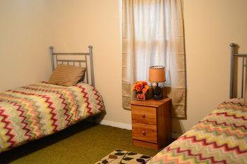 Lazy T Ranch Guest House Manhattan Extérieur photo